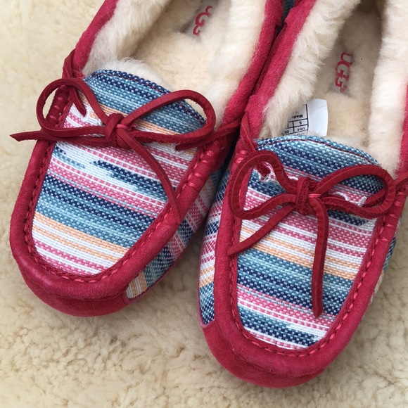 UGG rainbow stripes slippers - Picture 2 of 6